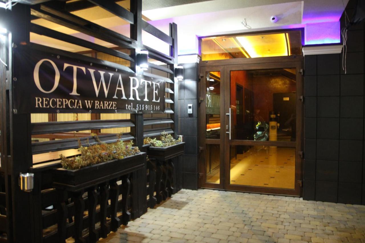 Tawerna ซานดอเมียร์ช ภายนอก รูปภาพ
